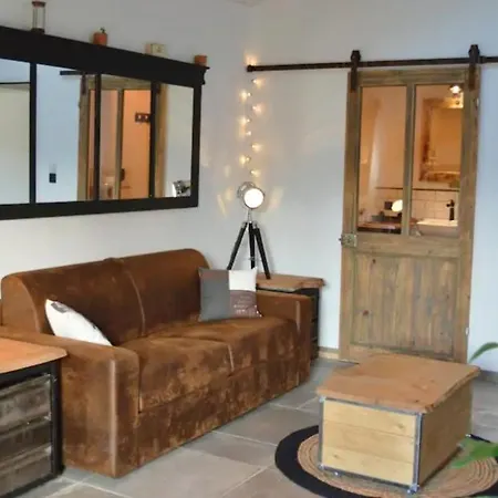 Au Refuge Des Loups *